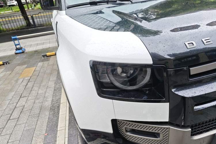 Used Land Rover Defender 2023 Facelift 90 2.0T P300 X-DYNAMIC HSE Right Front Headlight