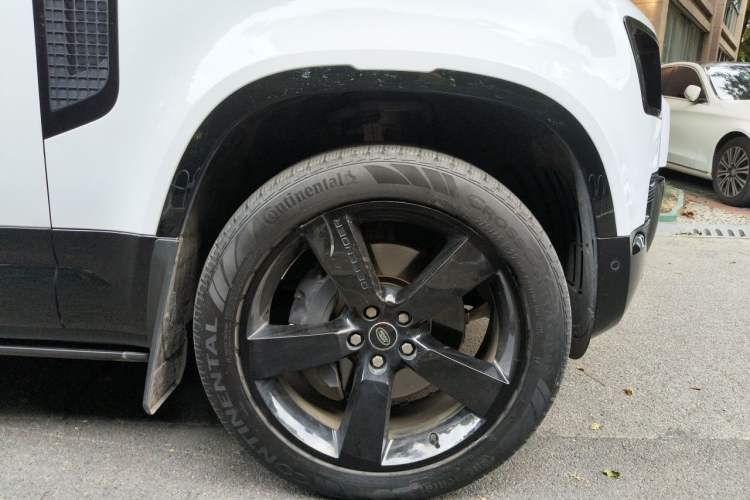 Used Land Rover Defender 2023 Facelift 110 3.0T P400 X-DYNAMIC HSE Right Front Wheel Hub