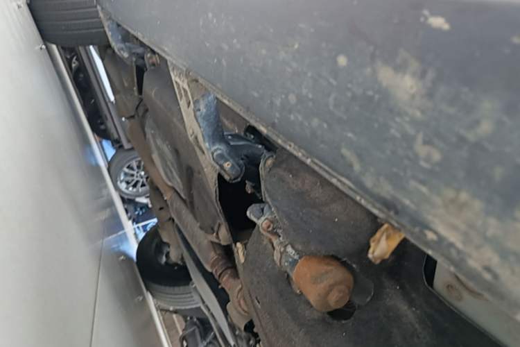 Used Land Rover Defender 2023 Facelift 90 2.0T P300 X-DYNAMIC HSE Right Side Sill