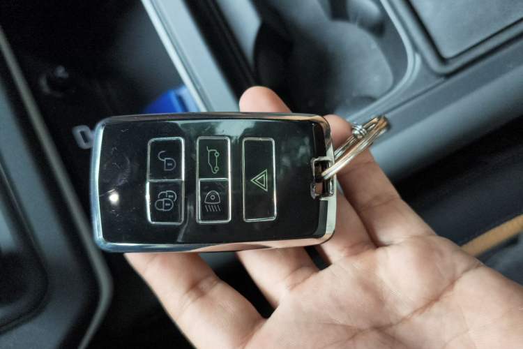 Used Land Rover Defender 2023 Facelift 110 3.0T P400 X-DYNAMIC HSE Vehicle Key