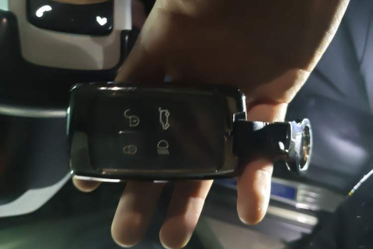 Used Land Rover Defender 2023 110 3.0T P400 X-DYNAMIC HSE Vehicle Key