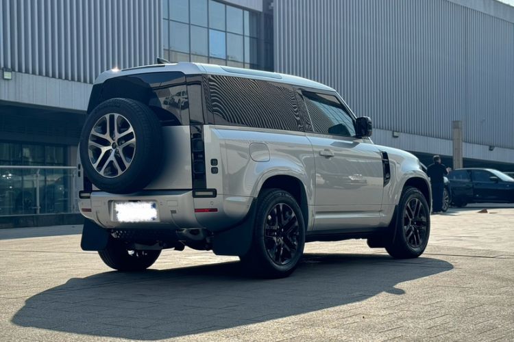 Used Land Rover Defender 2023 Facelift 90 3.0T P400 XS Exterior 10