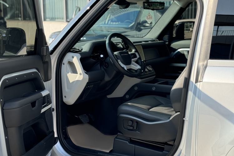 Used Land Rover Defender 2023 Facelift 90 3.0T P400 XS Exterior 11