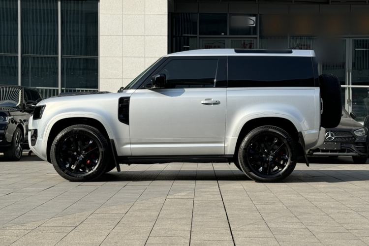 Used Land Rover Defender 2023 Facelift 90 3.0T P400 XS Exterior 9