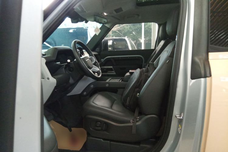 Used Land Rover Defender 2023 Facelift 90 3.0T P400 XS Interior 3