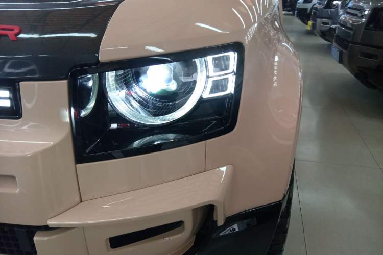 Used Land Rover Defender 2023 Facelift 90 3.0T P400 XS Left Front Headlight