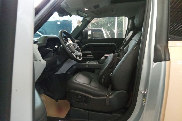 Used Land Rover Defender 2023 Facelift 90 3.0T P400 XS Left Front Seat