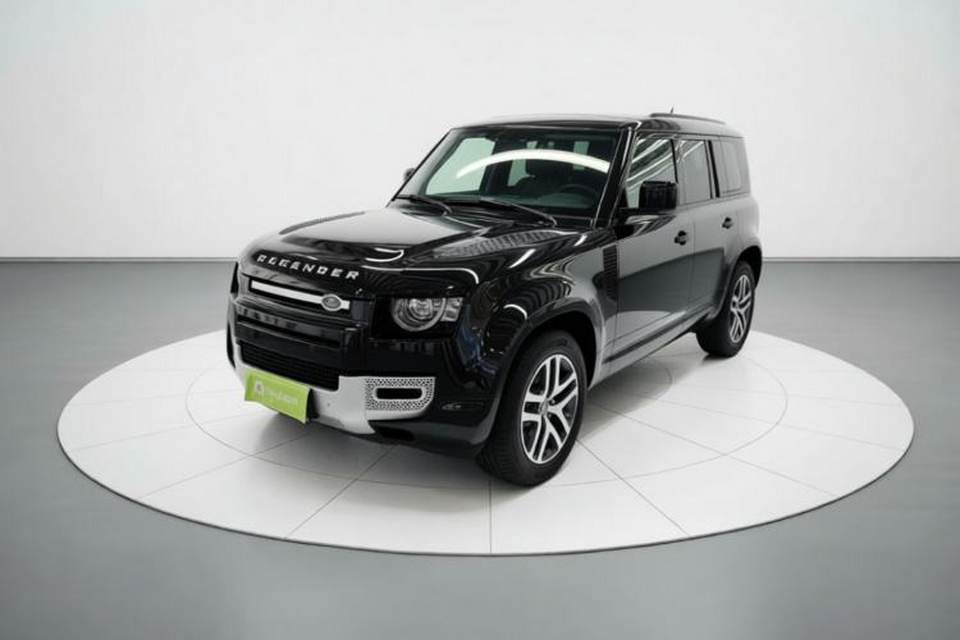 Land Rover Defender 2024