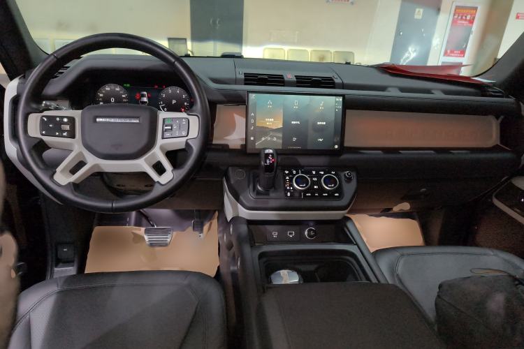 Used Land Rover Defender 2024 110 3.0T P400 XS Center Console