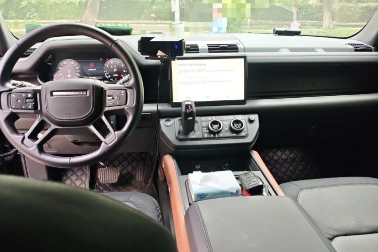 Used Land Rover Defender  Center Console