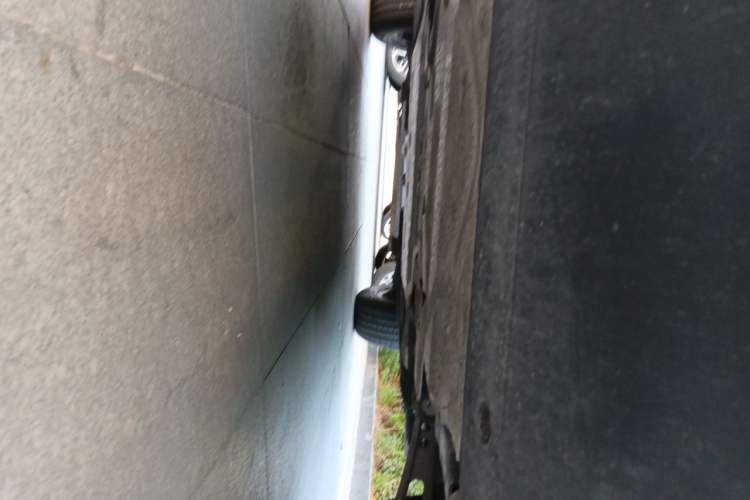 Used Land Rover Defender 2024 90 2.0T P300 S Chassis Front