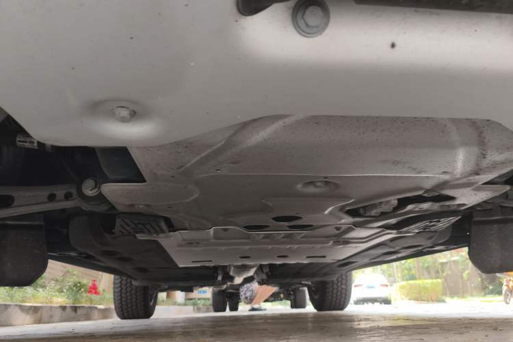 Used Land Rover Defender 2024 110 3.0T P400 Dark Edition Chassis Front
