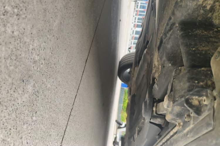 Used Land Rover Defender  Chassis Front Left