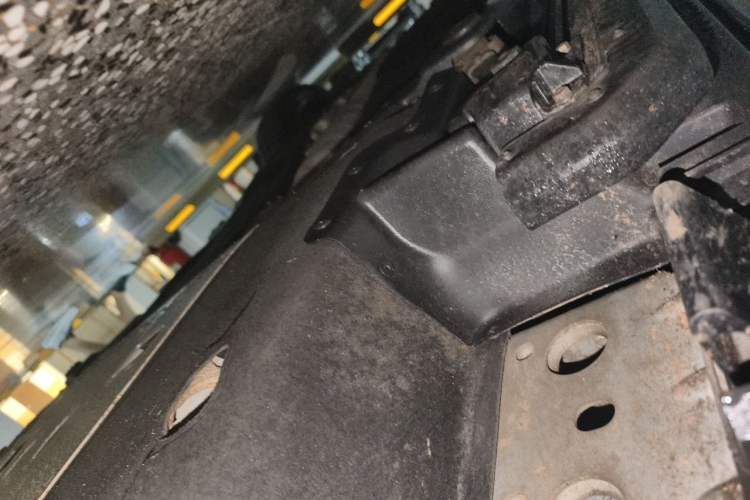 Used Land Rover Defender 2024 110 3.0T P400 Dark Edition Chassis Front Right