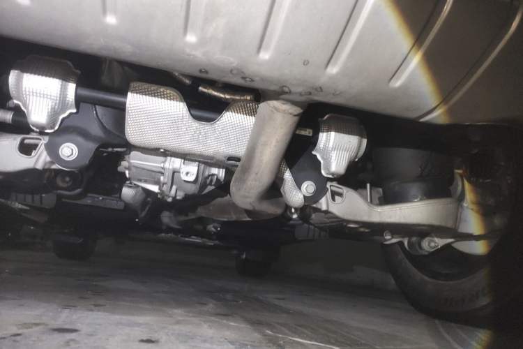 Used Land Rover Defender 2024 110 3.0T P400 X-DYNAMIC HSE Chassis Rear