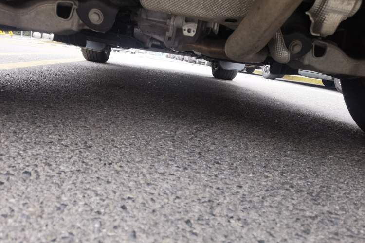 Used Land Rover Defender 2024 110 3.0T P400 X-DYNAMIC HSE Chassis Rear