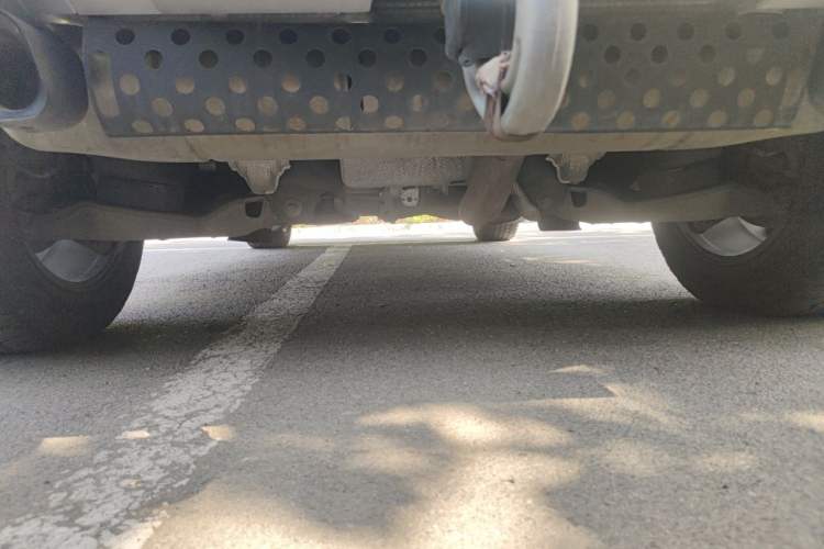 Used Land Rover Defender 2024 110 3.0T P400 Dark Edition Chassis Rear
