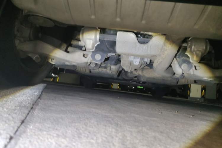 Used Land Rover Defender 2024 110 3.0T P400 XS Chassis Rear