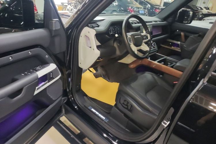 Used Land Rover Defender 2024 110 3.0T P400 X-DYNAMIC HSE Driver Seat