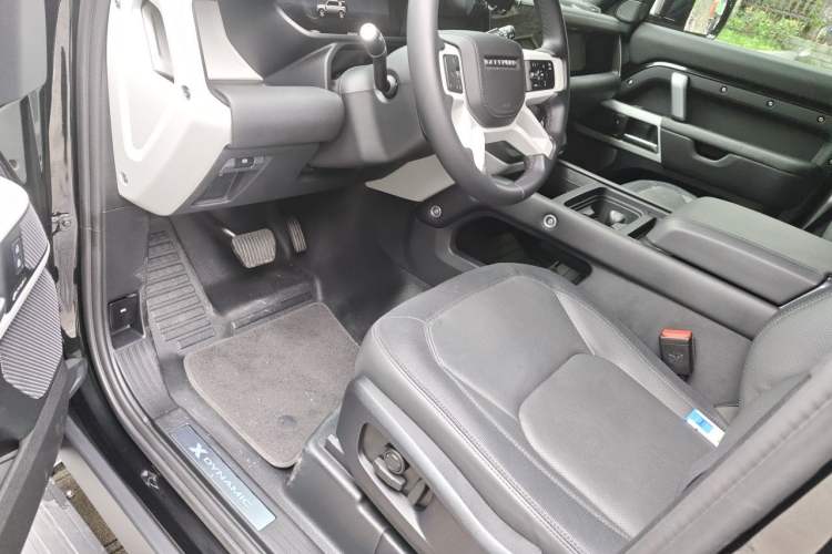 Used Land Rover Defender 2024 110 3.0T P400 X-DYNAMIC HSE Driver Seat