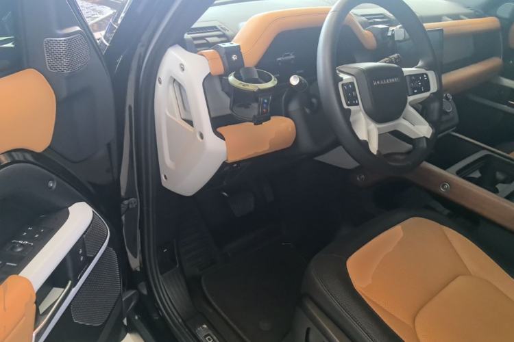 Used Land Rover Defender 2024 110 3.0T P400 X-DYNAMIC HSE Driver Seat