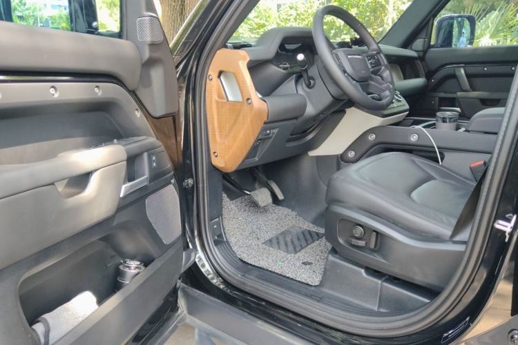 Used Land Rover Defender 2024 90 3.0T P400 HSE Driver Seat