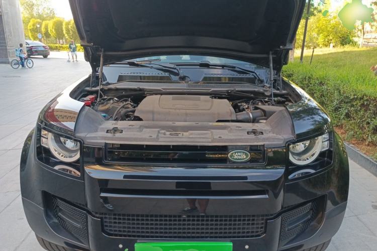 Used Land Rover Defender 2024 90 2.0T P300 S Engine Bay
