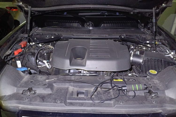 Used Land Rover Defender 2024 110 3.0T P400 X-DYNAMIC HSE Engine Bay