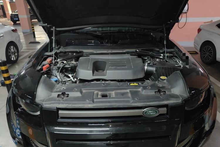 Used Land Rover Defender 2024 110 3.0T P400 X-DYNAMIC HSE Engine Bay
