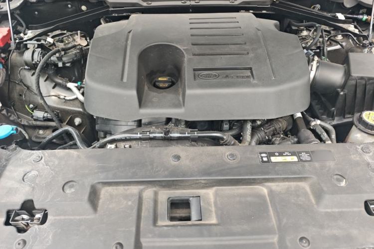 Used Land Rover Defender 2024 110 3.0T P400 Dark Edition Engine Bay