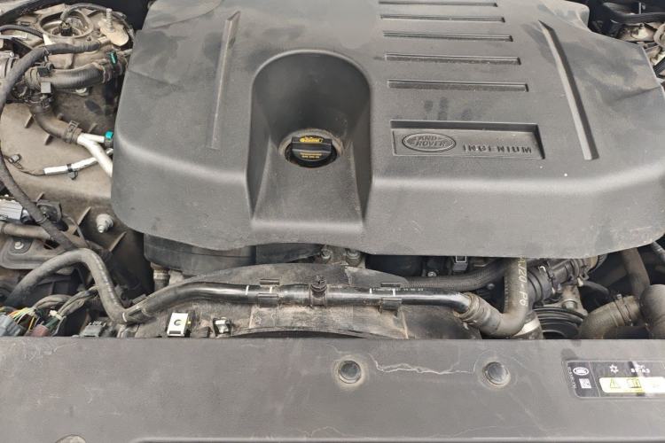 Used Land Rover Defender 2024 110 3.0T P400 Dark Edition Engine Bay