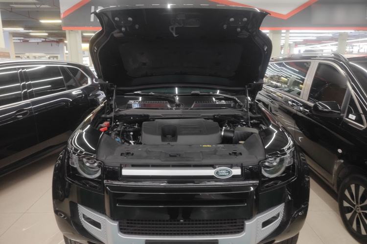 Used Land Rover Defender 2024 110 3.0T P400 XS Engine Bay