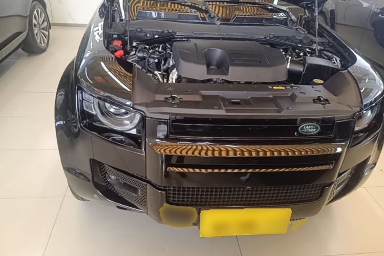 Used Land Rover Defender 2024 110 3.0T P400 X-DYNAMIC HSE Engine Bay