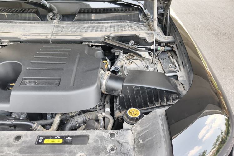 Used Land Rover Defender 2024 110 3.0T P400 X-DYNAMIC HSE Engine Bay Left