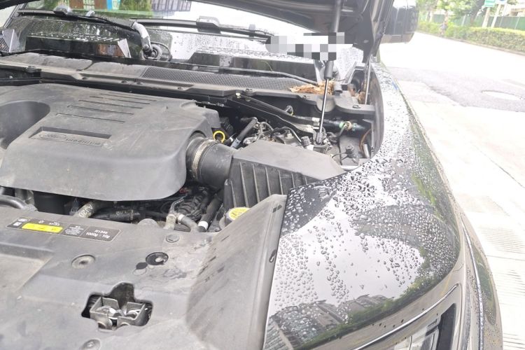 Used Land Rover Defender 2024 110 3.0T P400 X-DYNAMIC HSE Engine Bay Left