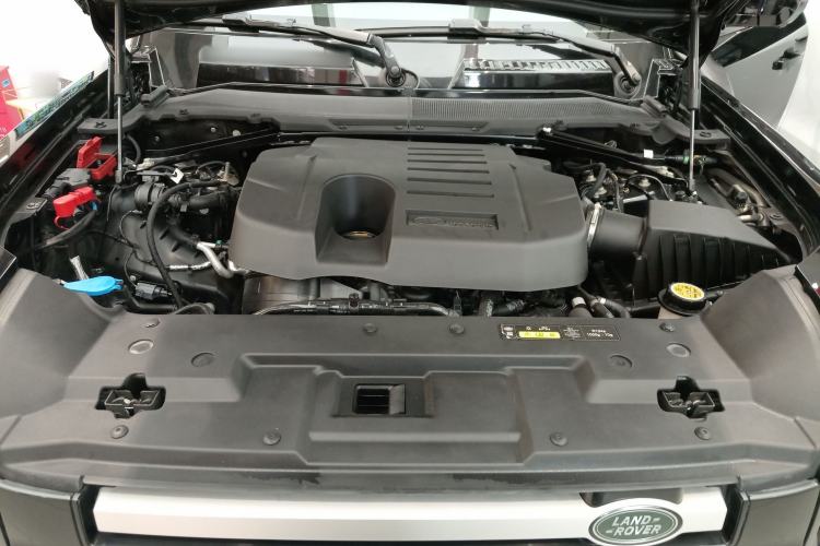 Used Land Rover Defender 2024 110 3.0T P400 XS Engine Bay