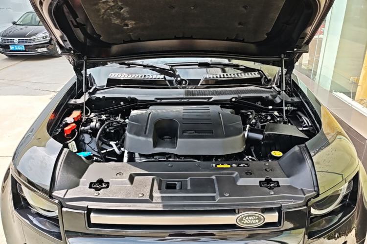 Used Land Rover Defender 2024 110 3.0T P400 X-DYNAMIC HSE Engine Bay