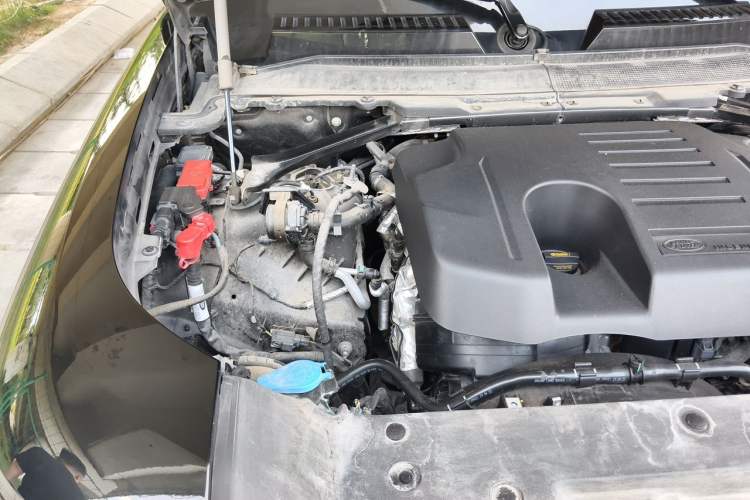 Used Land Rover Defender 2024 110 3.0T P400 X-DYNAMIC HSE Engine Bay Right