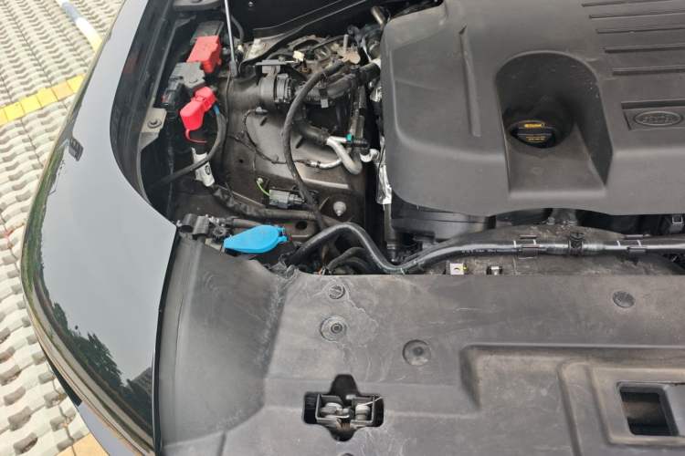 Used Land Rover Defender 2024 110 3.0T P400 Dark Edition Engine Bay Right