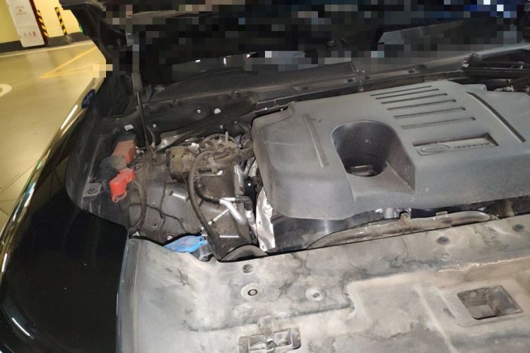 Used Land Rover Defender 2024 110 3.0T P400 X-DYNAMIC HSE Engine Bay Right
