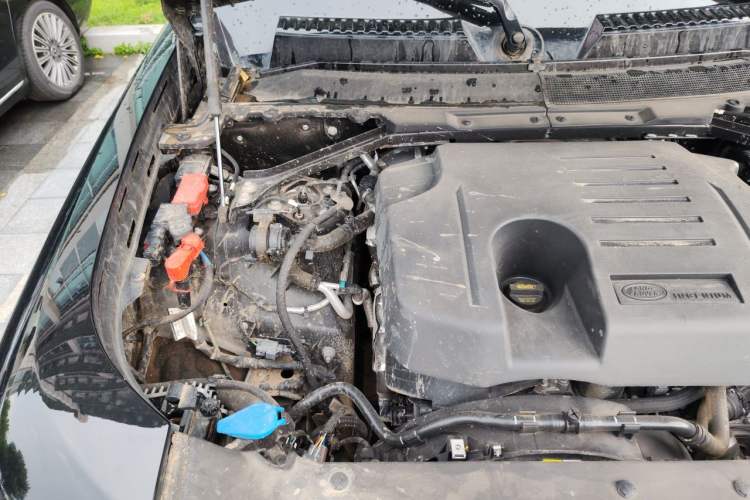 Used Land Rover Defender 2024 110 3.0T P400 X-DYNAMIC HSE Engine Bay Right