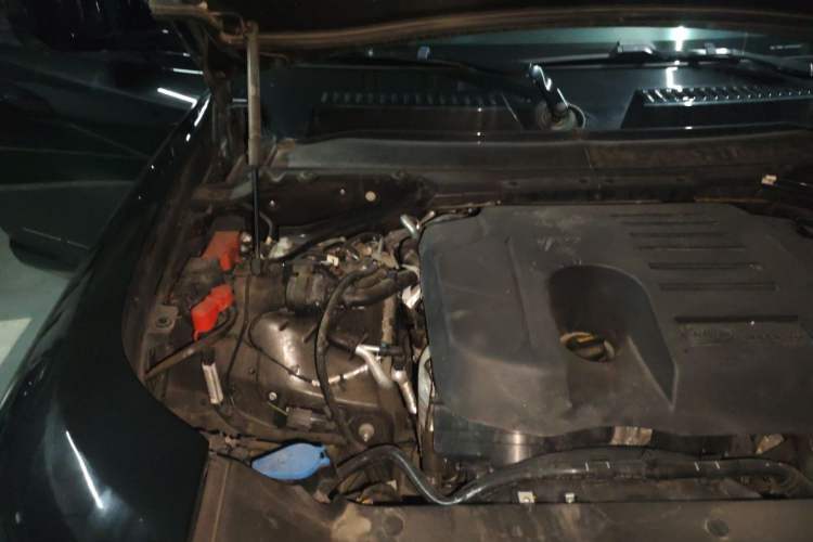 Used Land Rover Defender 2024 110 3.0T P400 X-DYNAMIC HSE Engine Bay Right