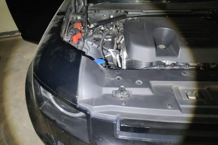 Used Land Rover Defender 2024 110 3.0T P400 XS Engine Bay Right