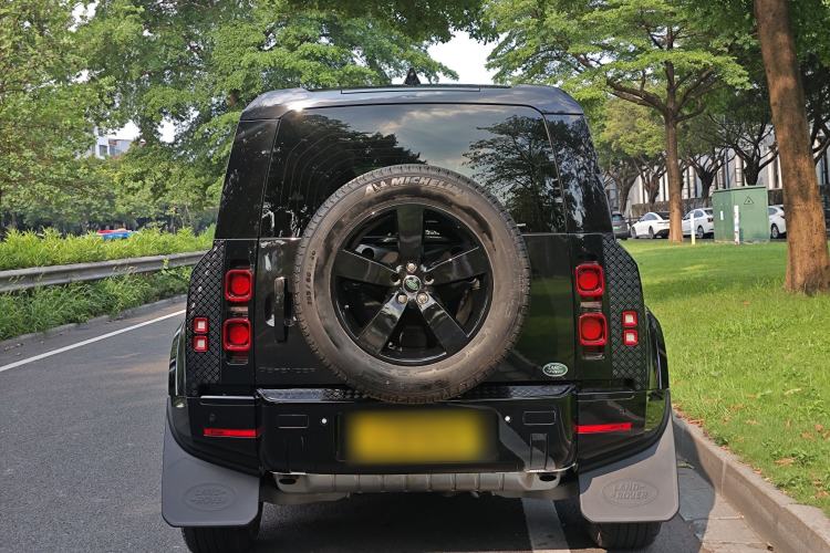 Used Land Rover Defender 2024 90 3.0T P400 HSE Exterior 2