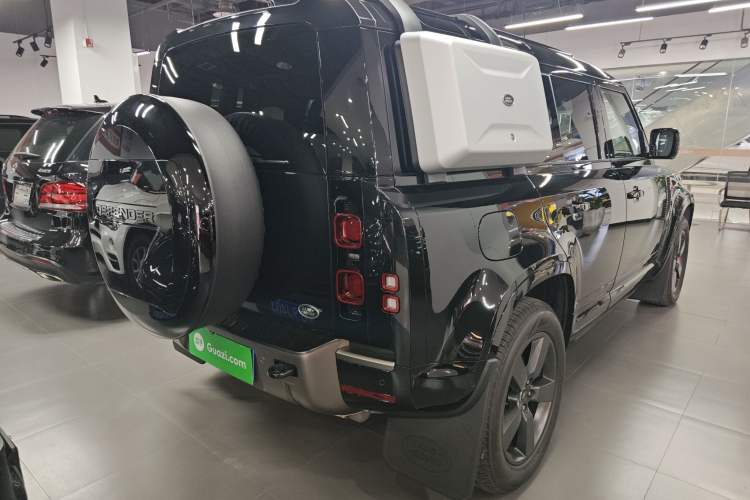 Used Land Rover Defender 2024 110 3.0T P400 X-DYNAMIC HSE Exterior 5