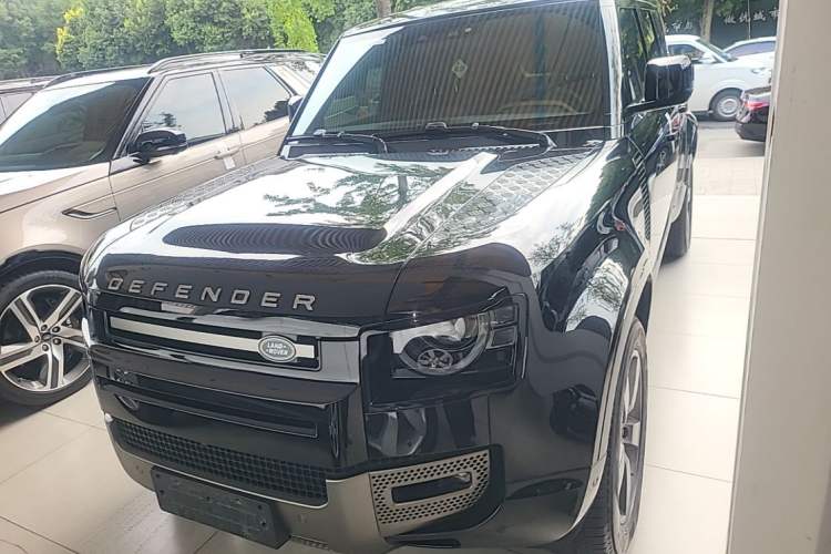 Used Land Rover Defender 2024 110 3.0T P400 X-DYNAMIC HSE Front