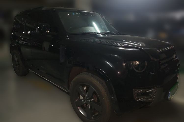 Used Land Rover Defender 2024 110 3.0T P400 X-DYNAMIC HSE Front Right 45 Deg