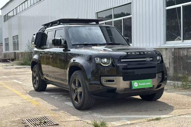 Used Land Rover Defender 2024 110 3.0T P400 X-DYNAMIC HSE Front Right 45 Deg