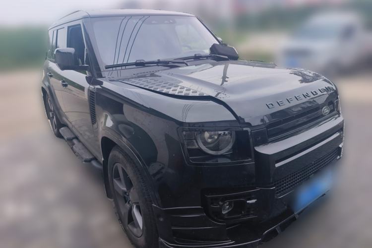 Used Land Rover Defender 2024 110 3.0T P400 X-DYNAMIC HSE Front Right 45 Deg