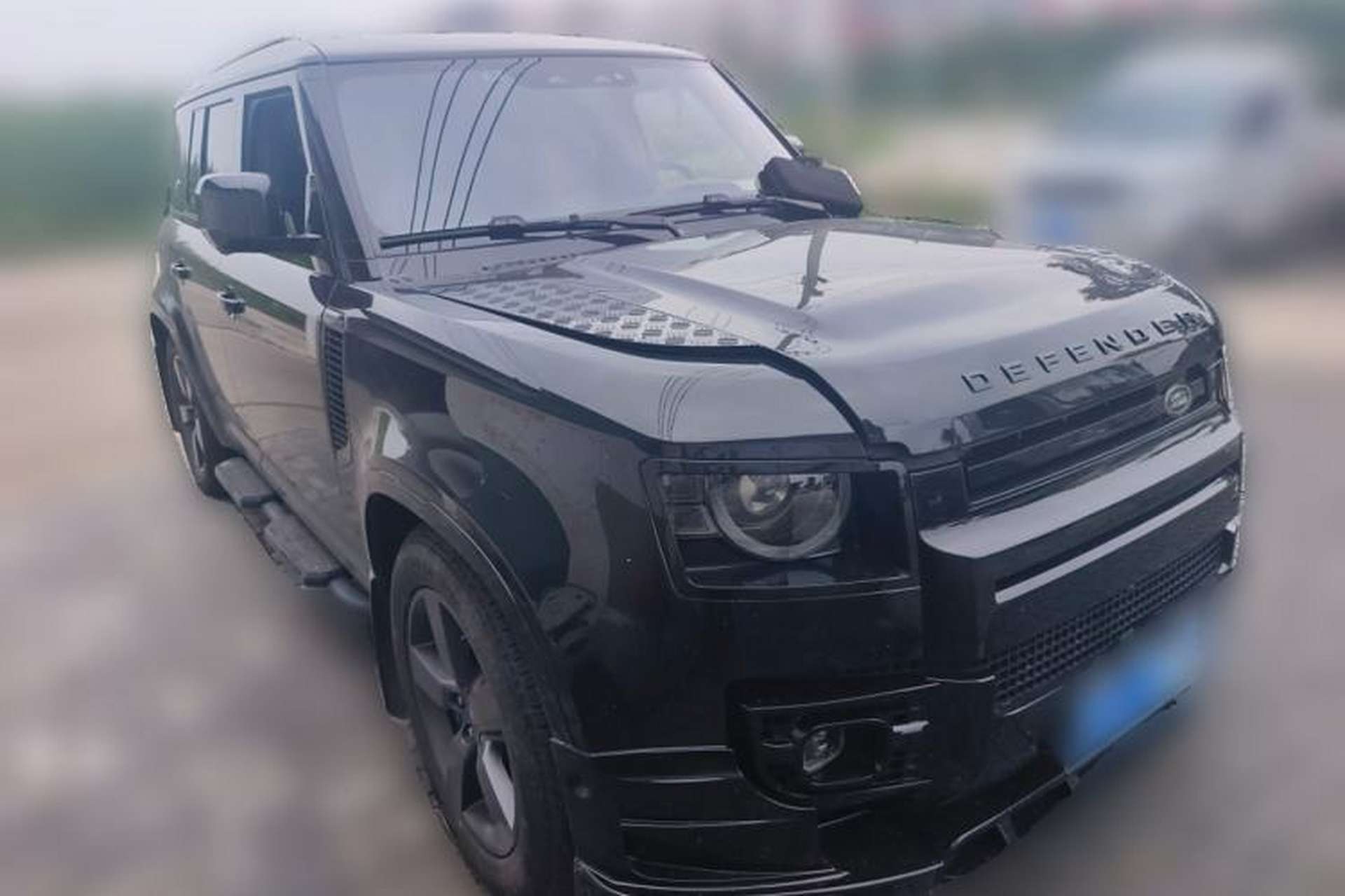Used Land Rover Defender 2024 110 3.0T P400 X-DYNAMIC HSE Front Right 45 Deg